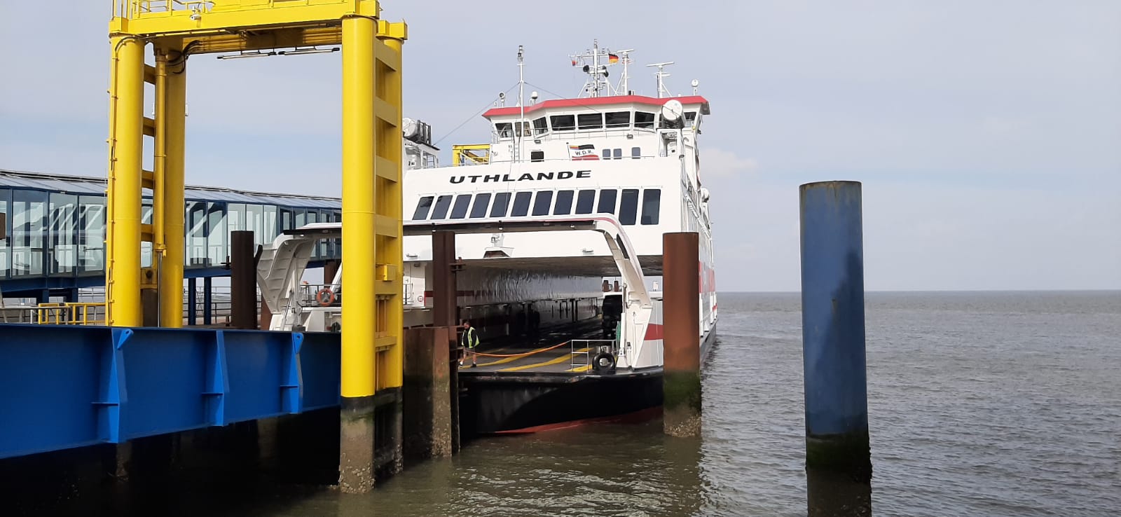 Färja Dagebüll Amrum vid bryggan i Dagebüll.
