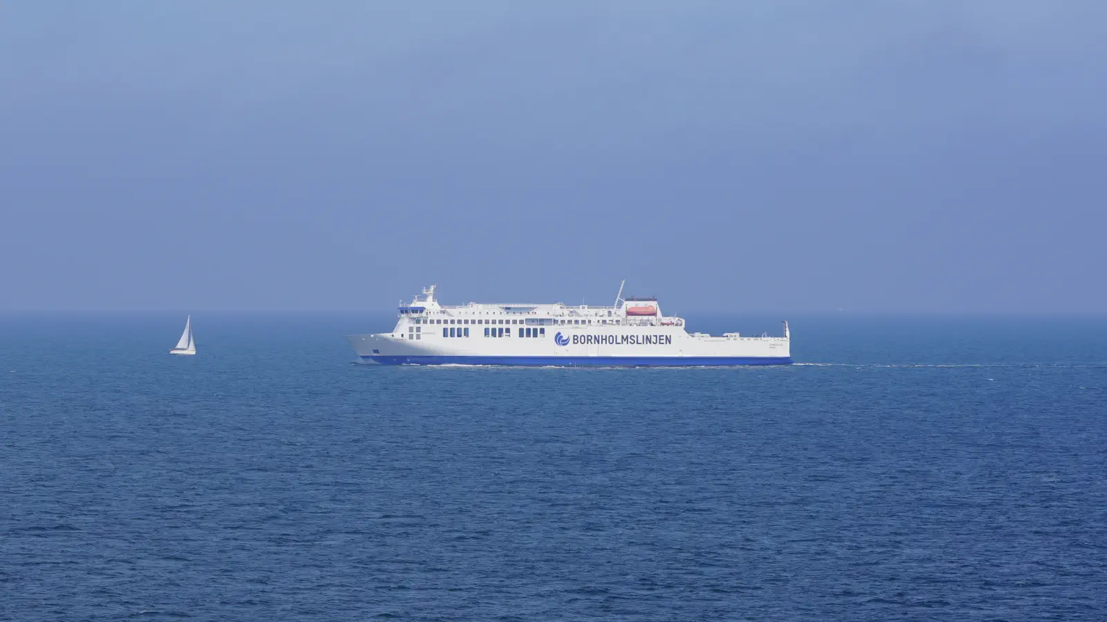 Färja Bornholmslinjen Det danska rederiets Hammershus på väg till Bornholm.