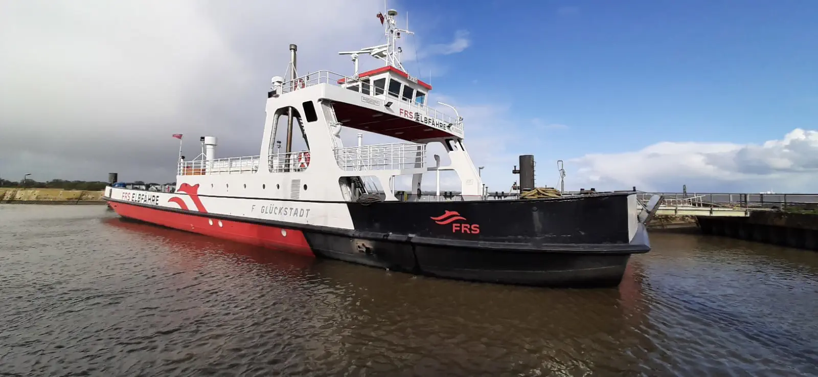 FRS Elbfähre Glückstadt.