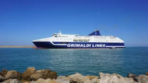 Grimaldi Linjer Grimaldi Lines färja MV Cruise Sardegna går mellan Livorno och Olbia på ön Sardinien.