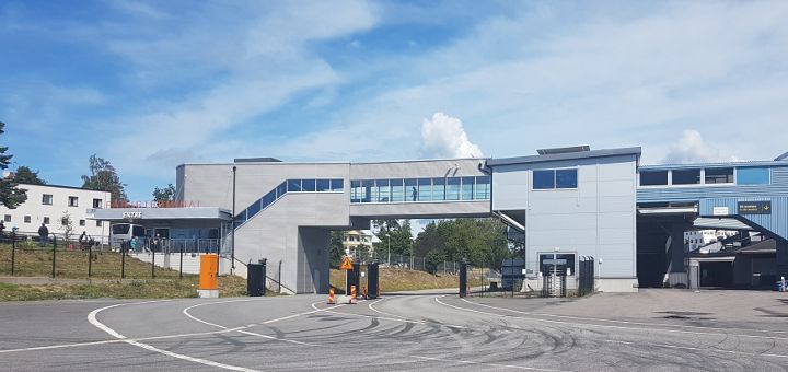 Färjeterminalen i Nynäshamn. Fotgängare och cyklister kliver av och på här.