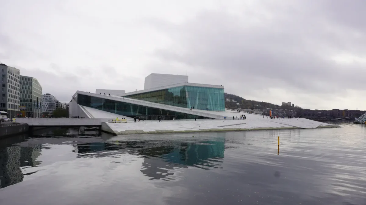 Vy på operahuset i Oslo.