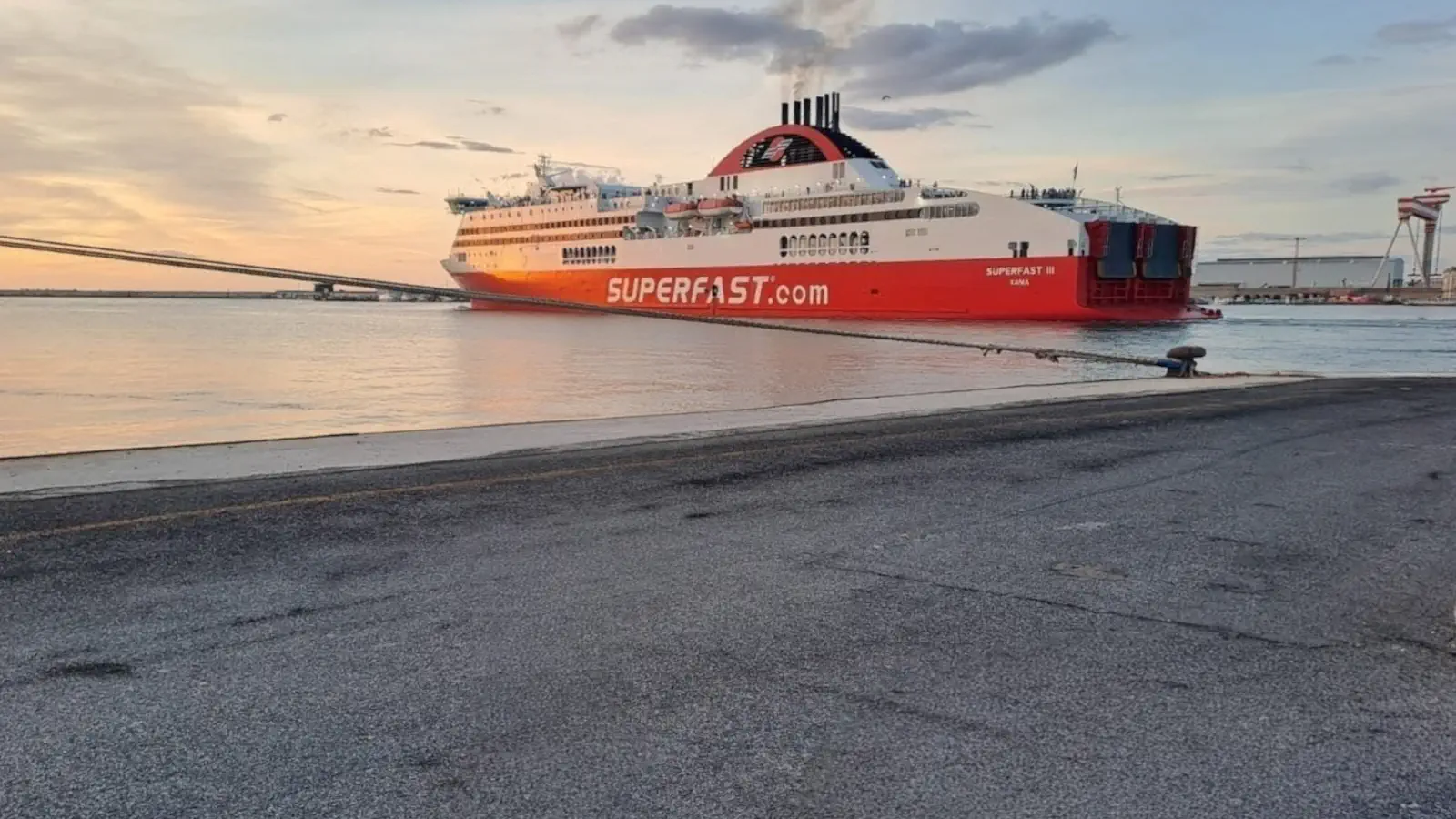 Färjan Superfast 3 från Superfast Ferries trafikerar de grekiska inrikeslinjerna.